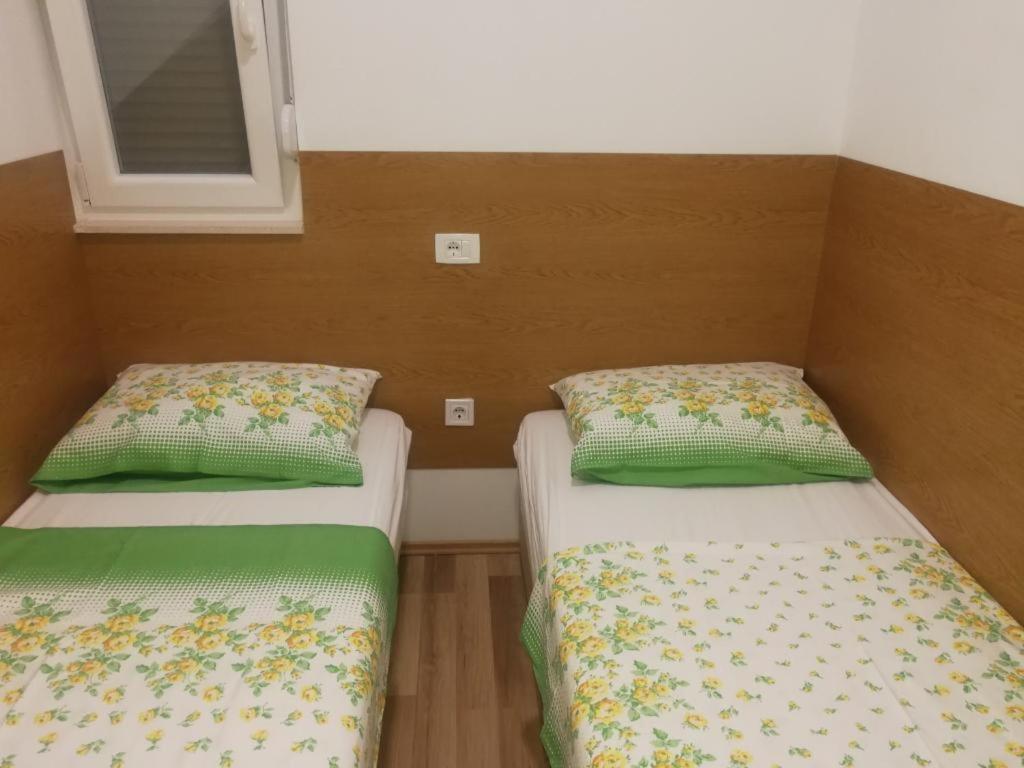 Apartman Darko 罗戈兹尼察 外观 照片