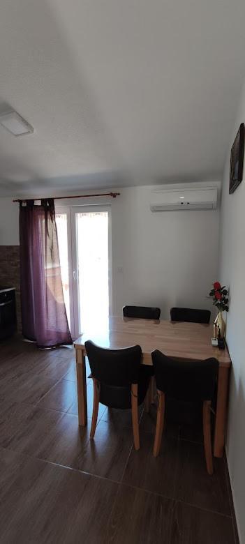 Apartman Darko 罗戈兹尼察 外观 照片